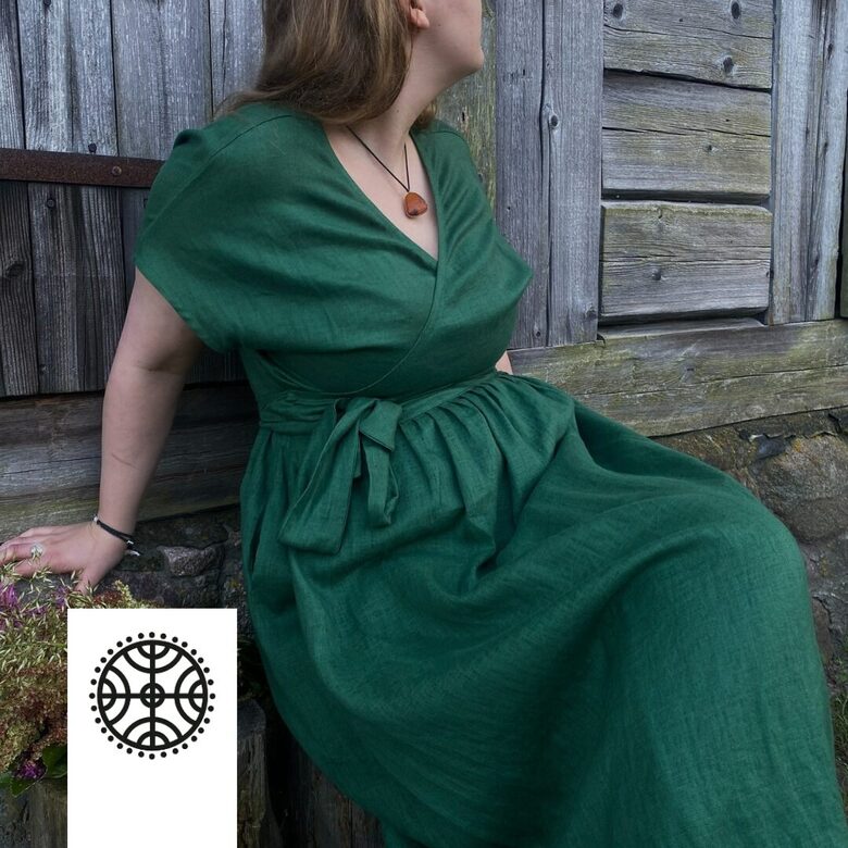 Lina pārliekamā kleita 